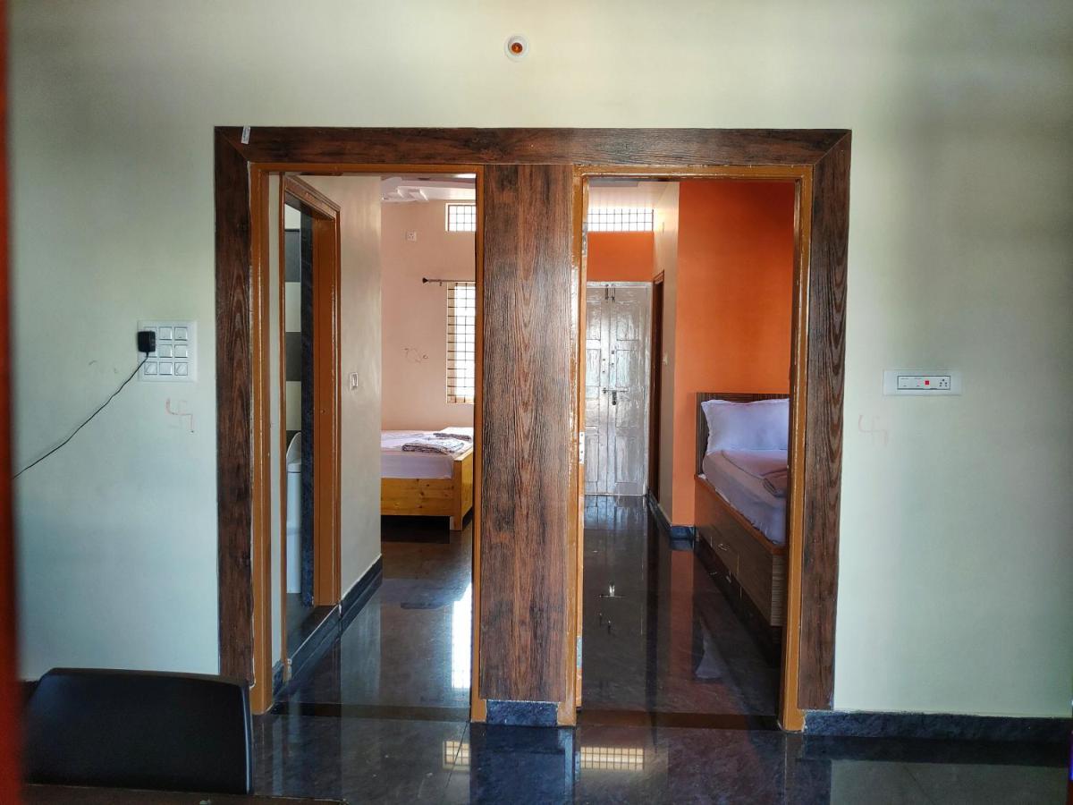 Vijayanagara Home Stay Hampi Esterno foto
