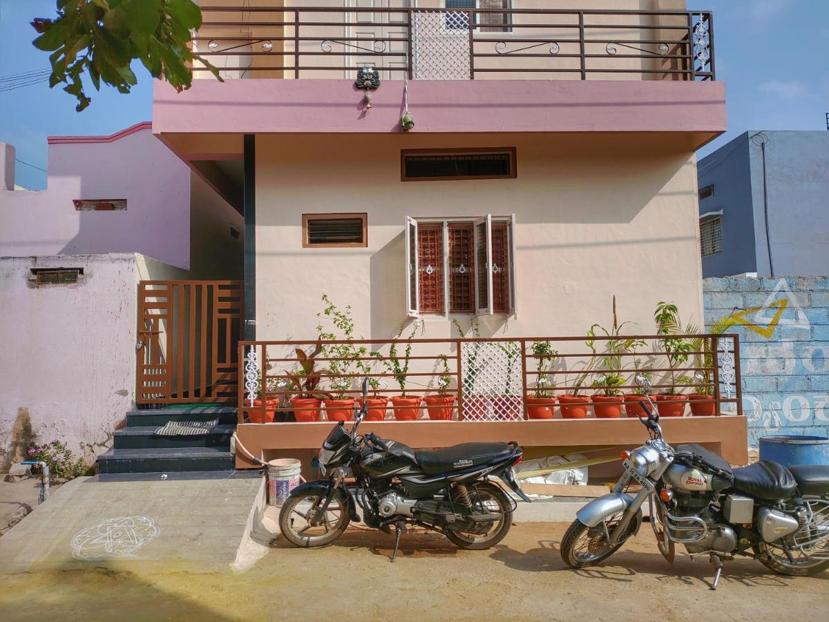 Vijayanagara Home Stay Hampi Esterno foto