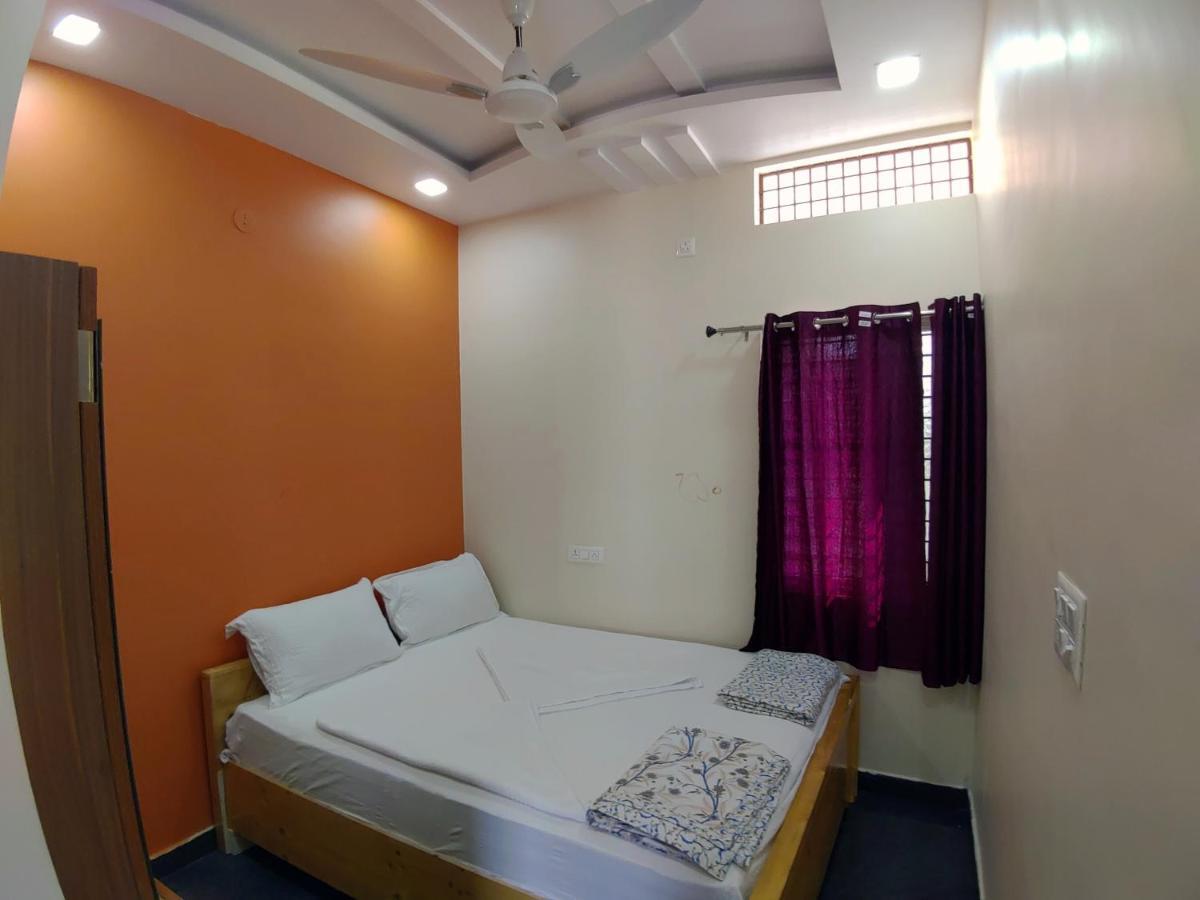 Vijayanagara Home Stay Hampi Esterno foto