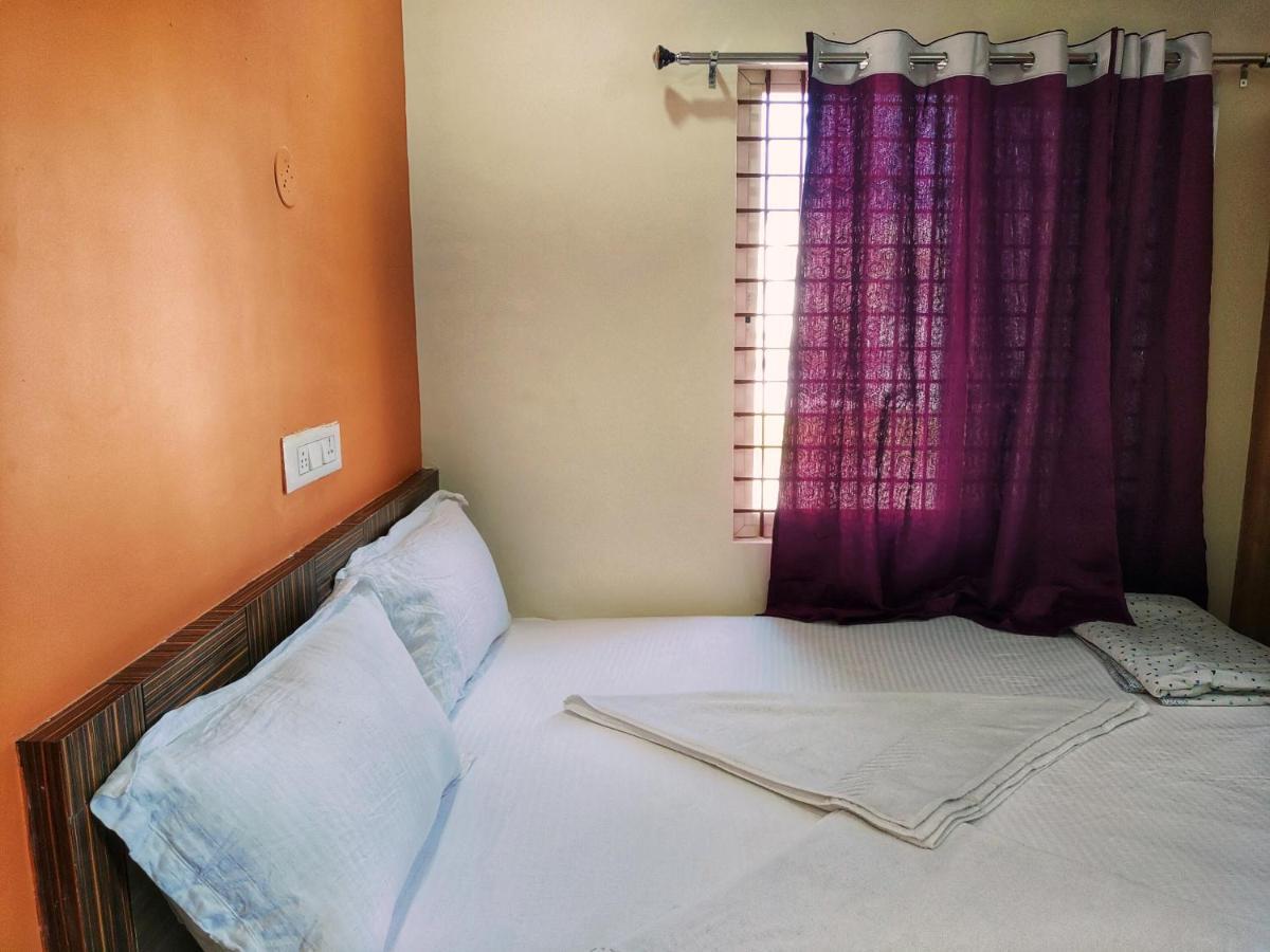 Vijayanagara Home Stay Hampi Esterno foto