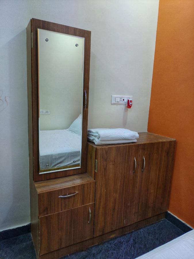 Vijayanagara Home Stay Hampi Esterno foto